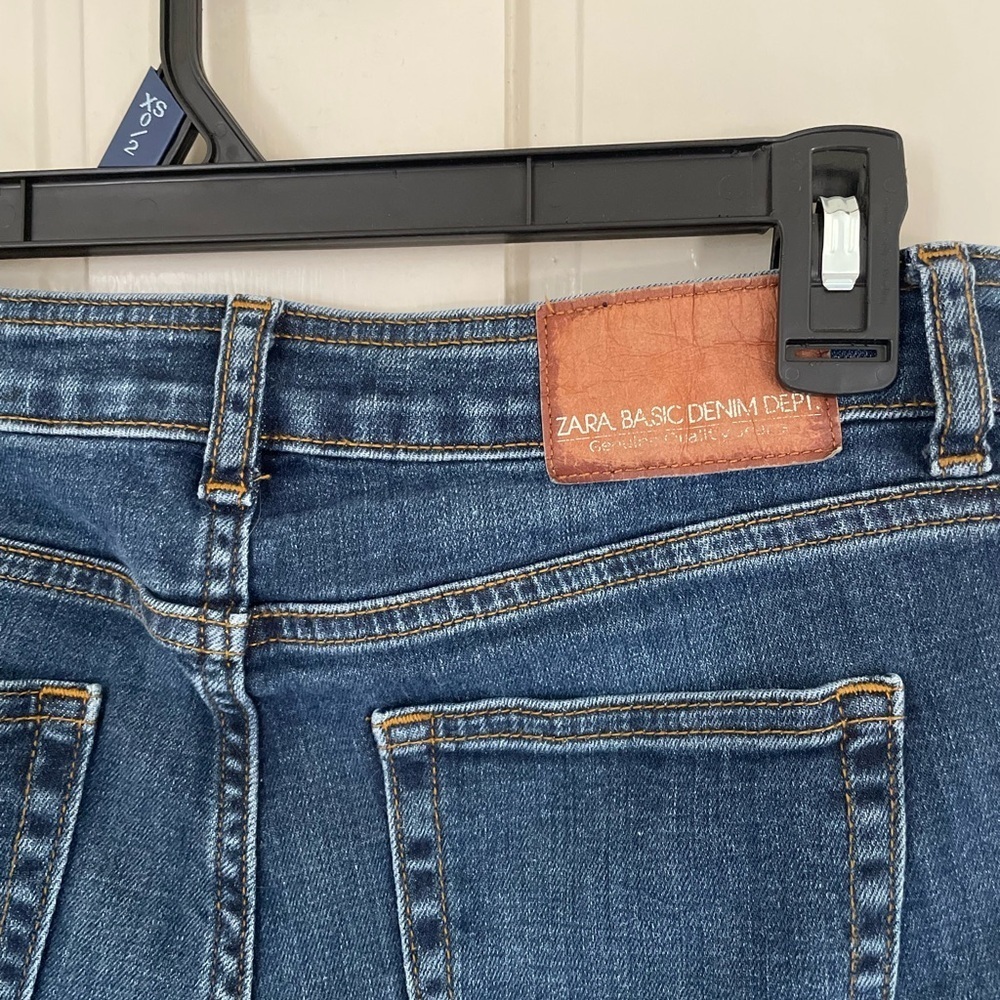 Zara Basic Denim Blue Flare Frayed Wide Leg Jeans Business Casual Cute NWOT - Picture 10 of 11